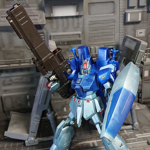 リガズィ(Θシータパック装備)