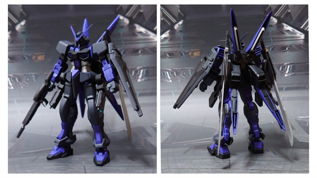 M1アストレイの前後。対艦刀のラックは、バックパックの方にアームを追加して接続しています。