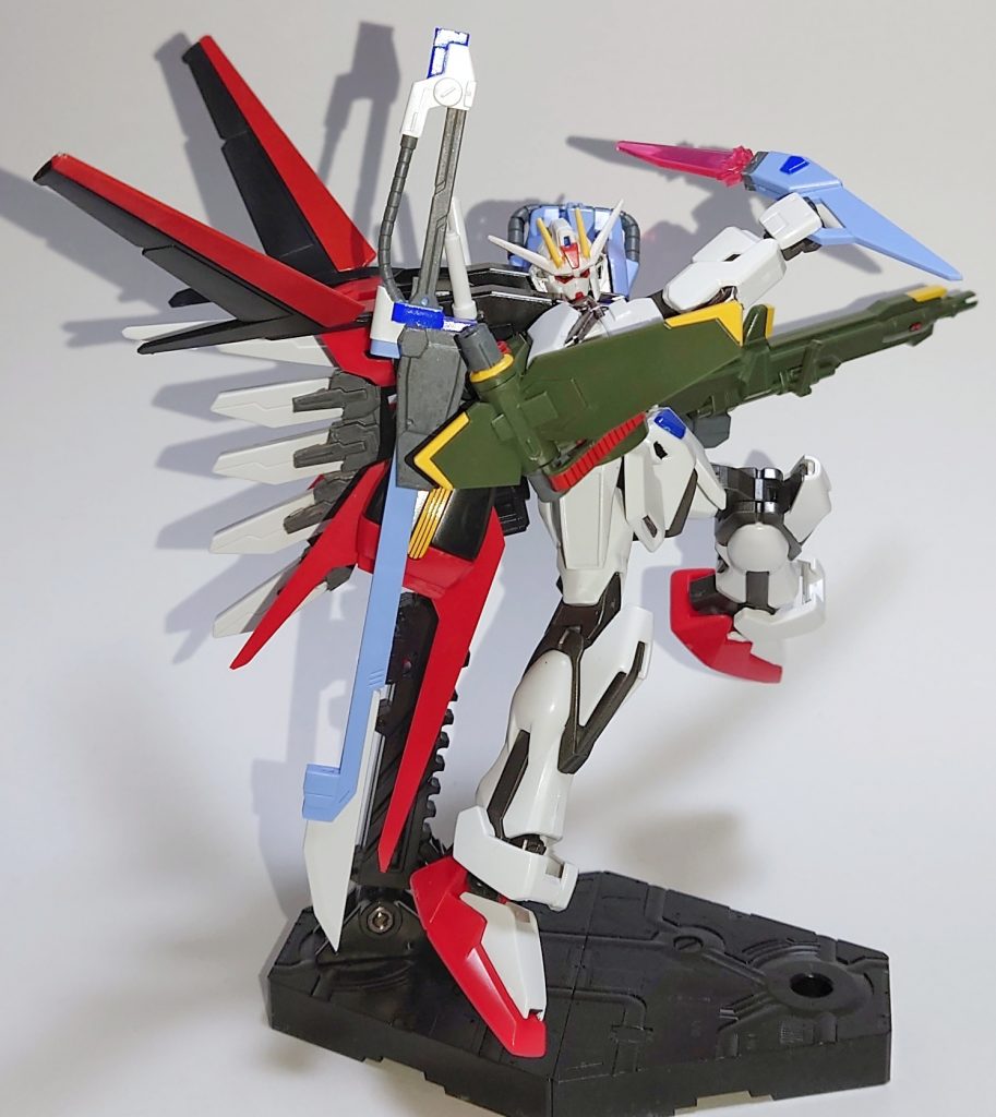 ビームブーメラン「マイダスメッサー」接続部はグレーで塗装。青はシール。