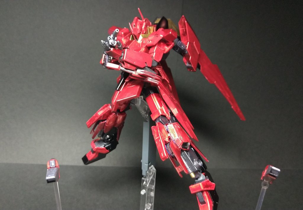 ファンネルフォーエバーガンダムが装備するファンネル。サイドアーマーに懸架されていて、オールレンジ攻撃を可能とする。