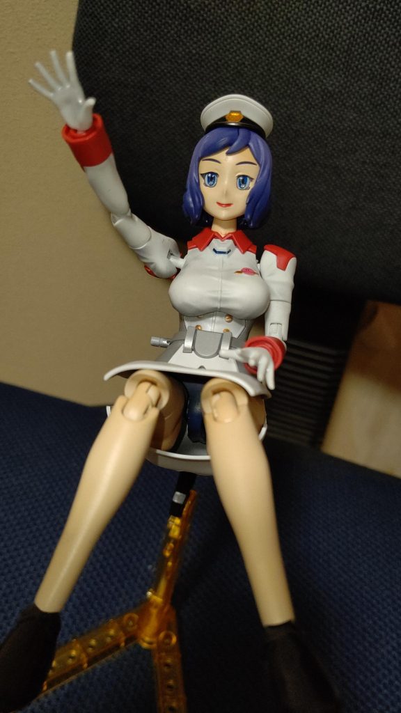 黒タイツを履かせる(塗る)前。