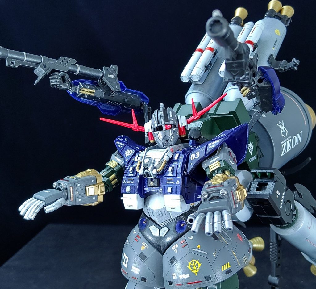 腕には、指以外のところにも銃口を足しました