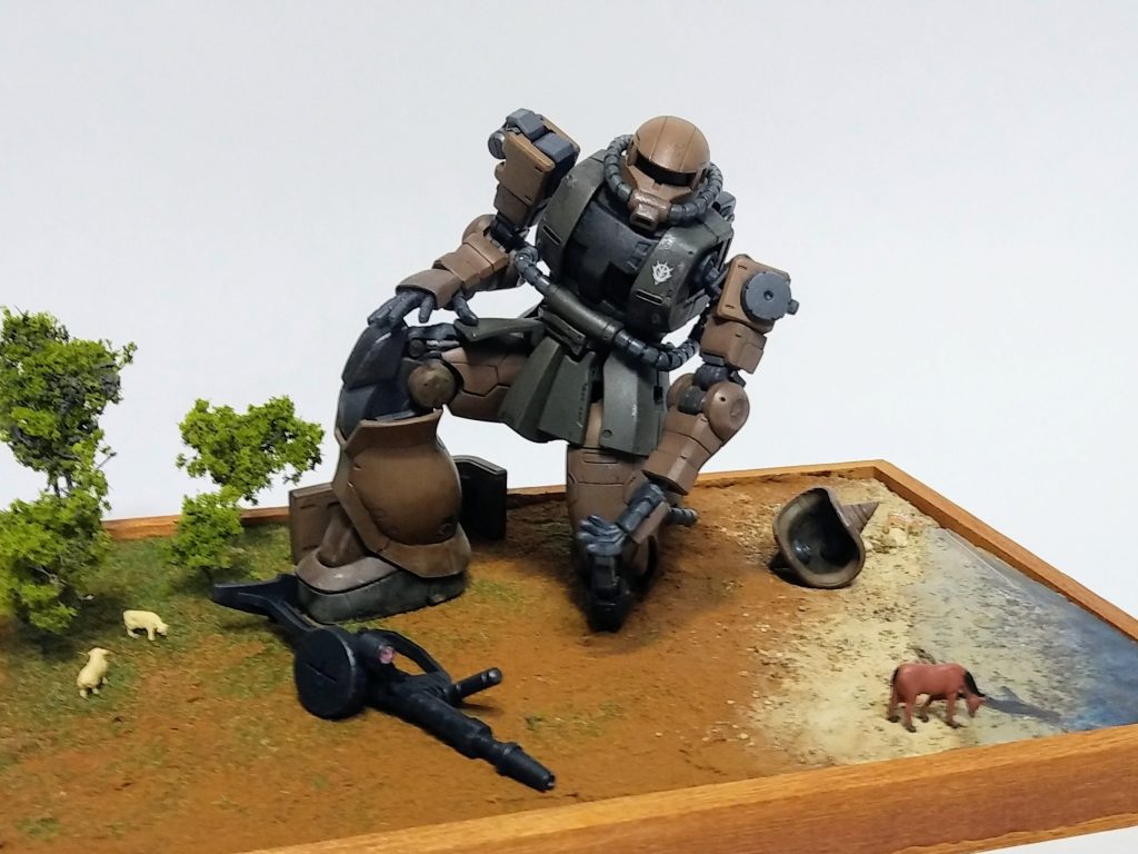 水面は100均のレジンです。