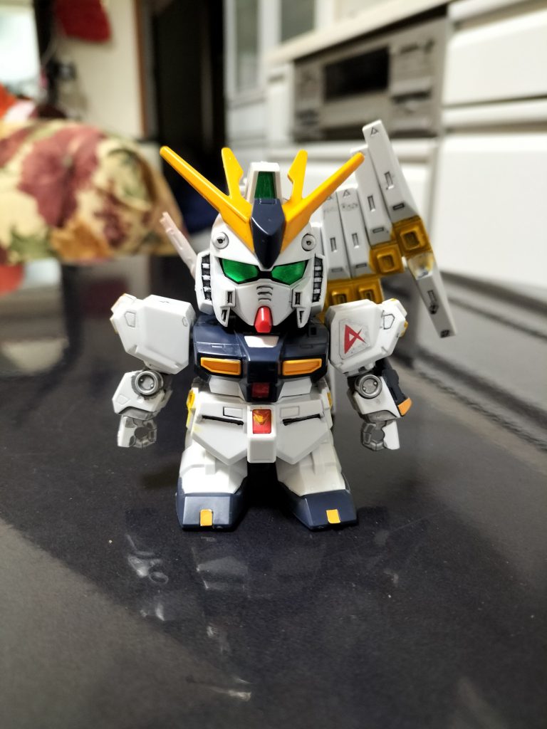 HWS装備を外した、ノーマルのνガンダムです。