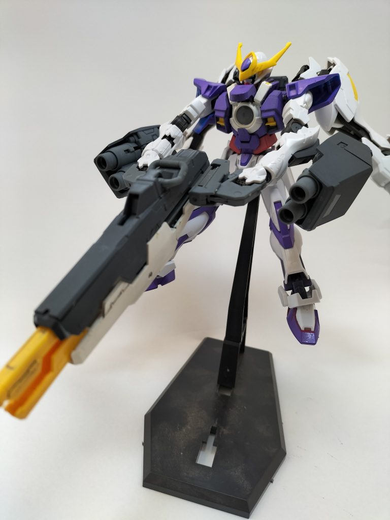 ウィングみたいなのをイメージしましたがなかなか上手くできませんでした。