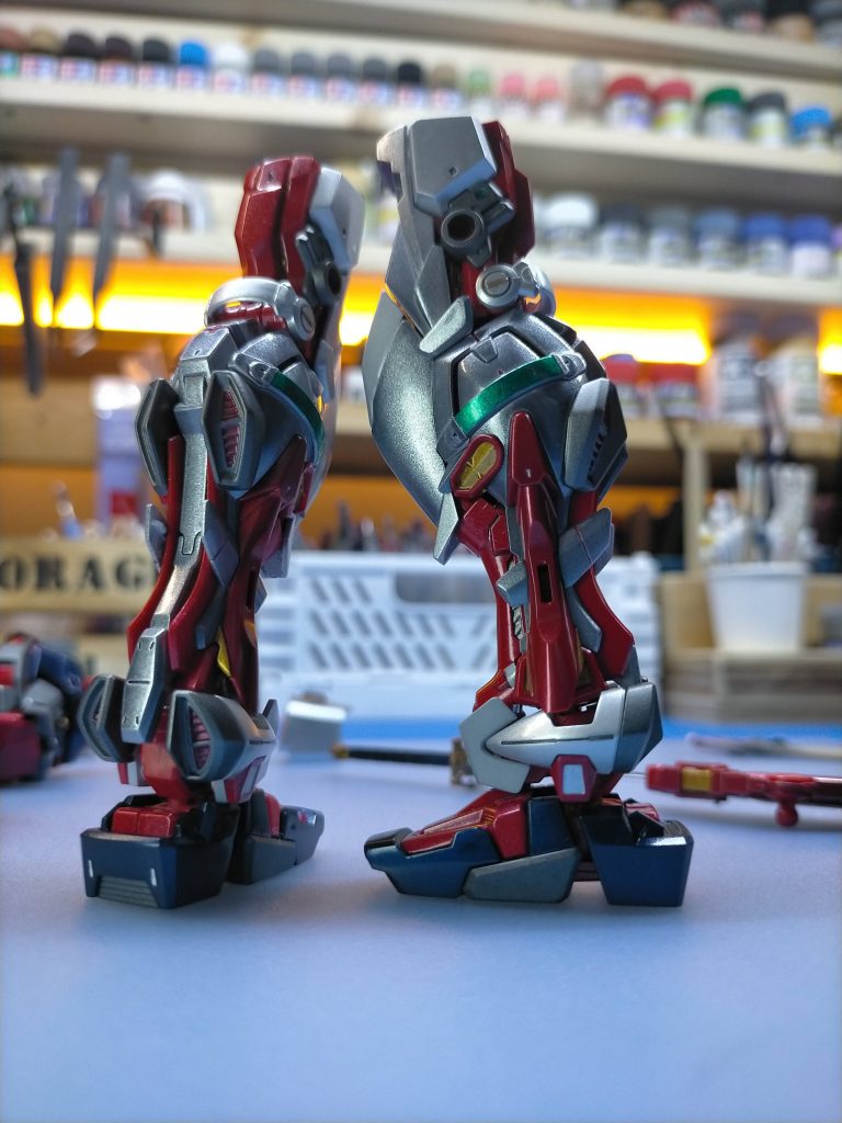 シタデルとエナメルとアクリジョンとで塗り分け