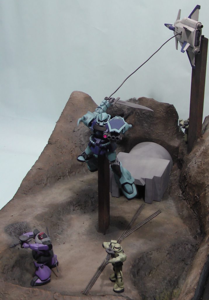 基地守備隊は全機ザクマシンガンを使っています。