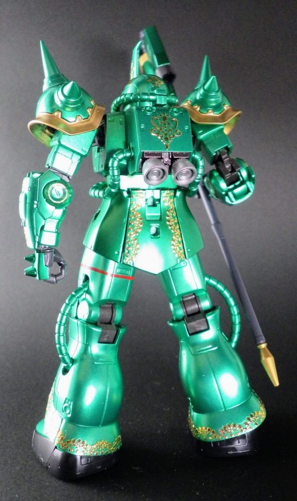 光沢というかメタリック撮影はハイライトの調整が難しい。でも関節部とソールは無塗装です。エングレービング(シール)も模型とは全く関係ない物で初挑戦でしたが、意外とマッチしました。