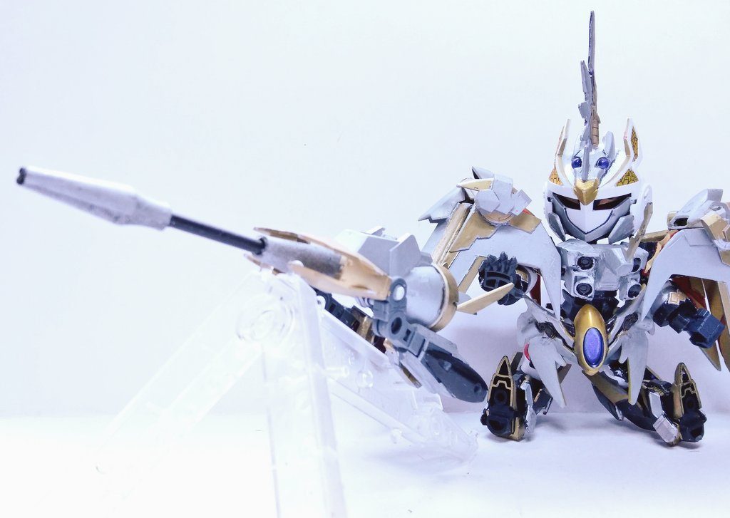 まずはライフルの方を。ユニコーンのビームマグナムを意識しつつ、銃身を長くしてみました。