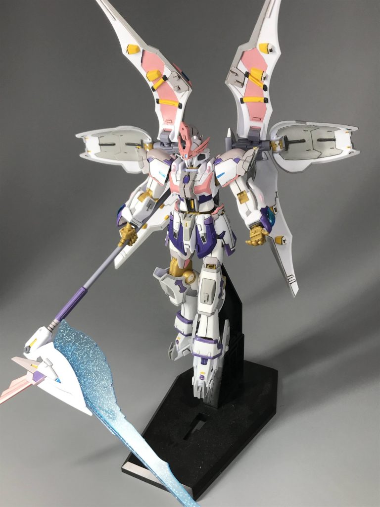 リヴランスヘブンといえば!の6枚のクロークも少し塗装しました。