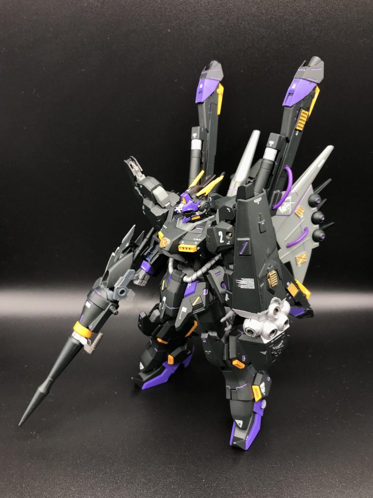 トーリスリッターは大人しいポーズでも存在感あってかっこいいですね。奥行きが尊いです。