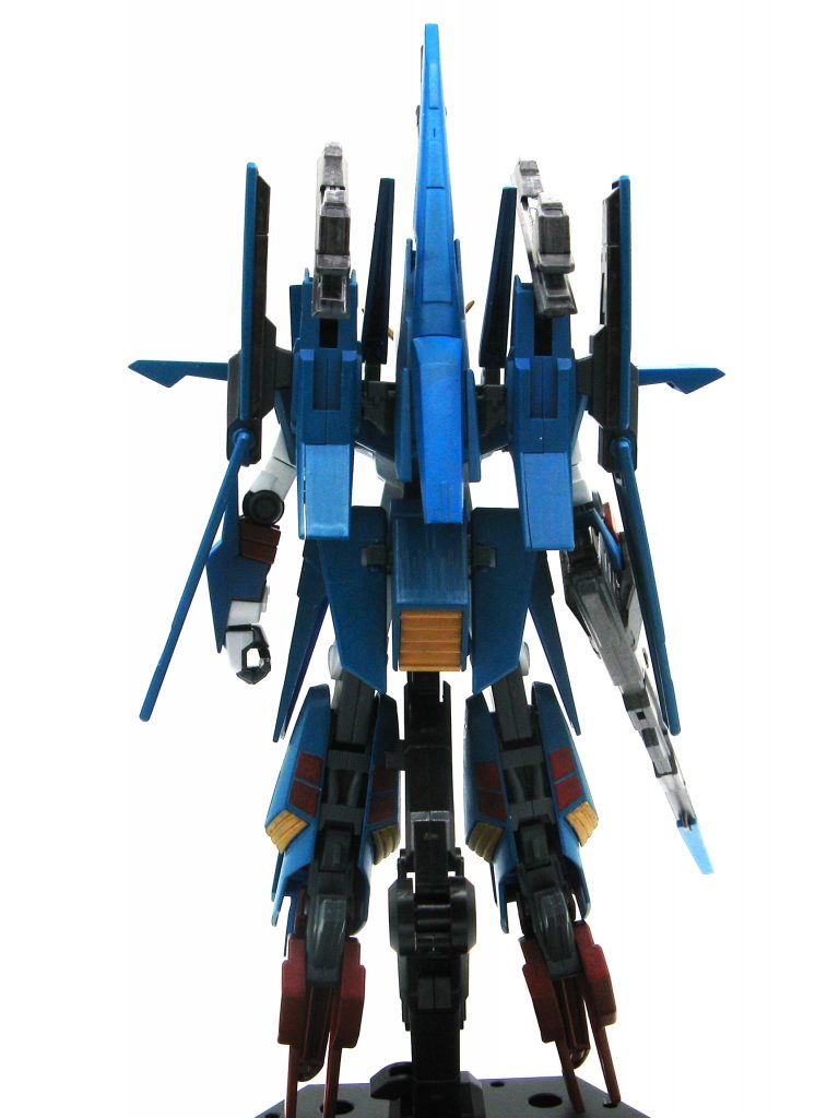 HMキャノンは上下逆に取り付けて臨戦状態の雰囲気にしてみました。表面処理をして丁寧に制作しました、ありがとうございます。