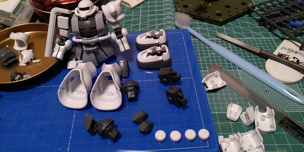 仮組状態元はこんな色なので塗りやすいです