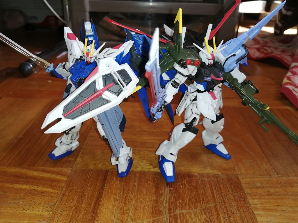 ガンプラではない食玩Ｇフレーム　ある意味これはこれで改造楽しいかも　値段はあれですが