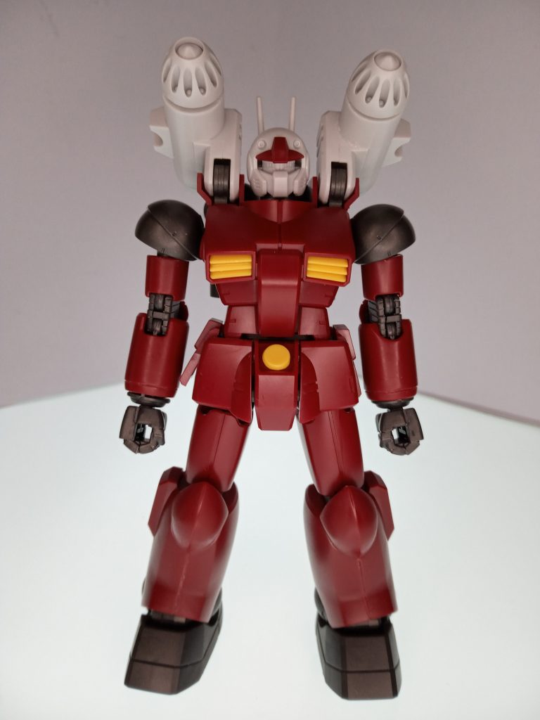 塗装前の仮組み。顔のクリアパーツと型のパーツの一部を外しています。