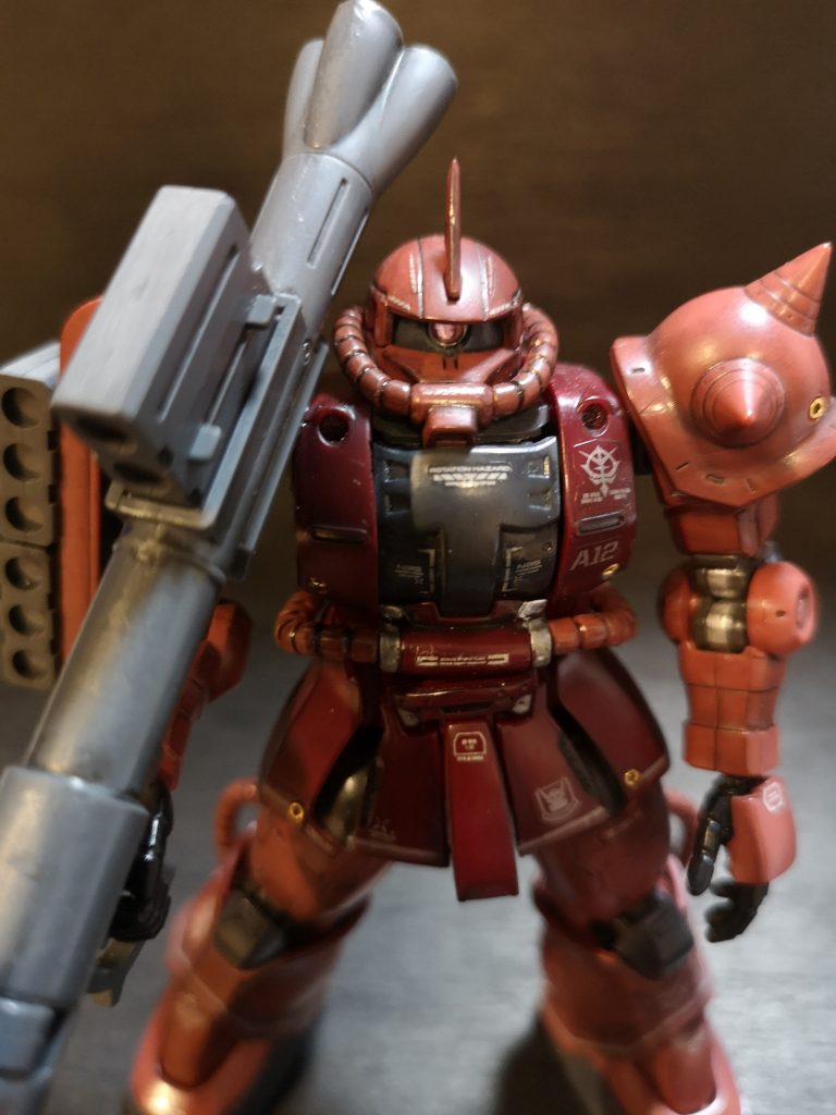 HGUC シャア専用ザク–3枚目/制作者：謎の大鈴木