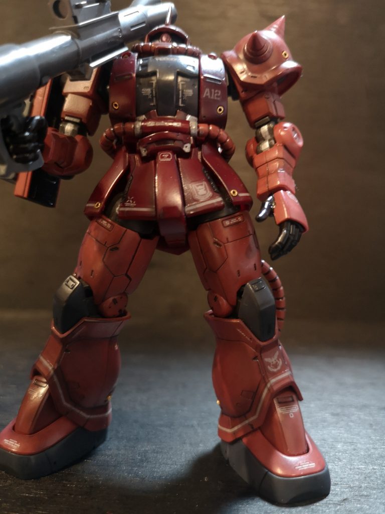 HGUC シャア専用ザク–5枚目/制作者：謎の大鈴木