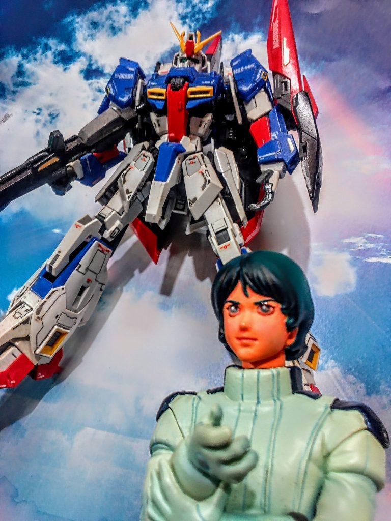 フィギュアも陰影は抑えめ、瞳のUVレジンコーティングも余りリアルにならないよう心掛けました。ノーマルスーツの書き込みも控えめ、フェイスの影の書き込み、リップの赤みもボンヤリ程度です。