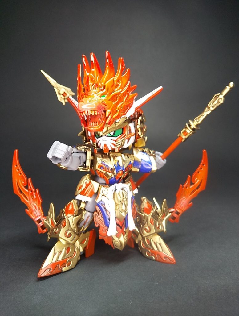 剛猿部等は燃え上がる炎をイメージしてグラデ塗装しました！黒サフ→レッド→オレンジ→ホワイト→クリアレッドの順です