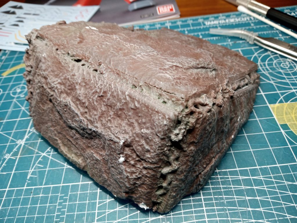 塗装して汚して完成。　台座やジオラマも勉強していきたいと思います。