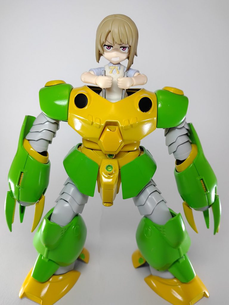 カラーリングはかすみんの1stソロ曲ダイアモンドの衣装モチーフ(黄、黄緑、白)ズゴックEの胸部はかすみんボックスの顔ぽい感じに胸ダクトがいい感じに目に見えます