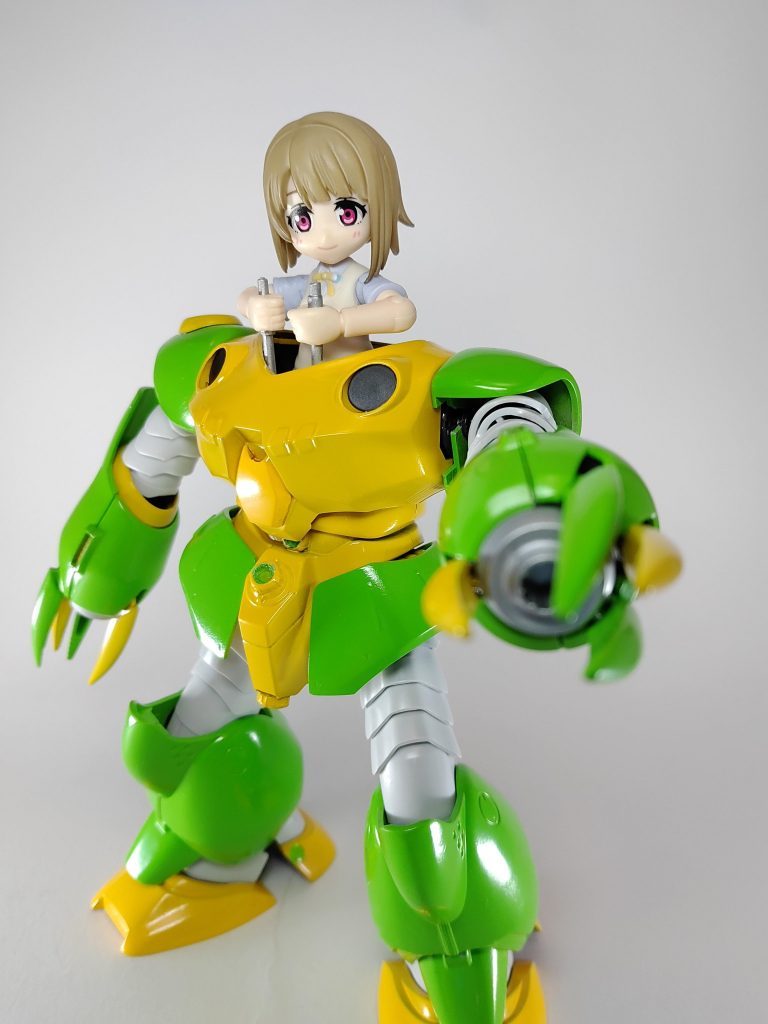 テストで22点という低得点を叩き出す中須かすみの頭脳でも問題無く操縦出来るようにという依頼であったが、最終的にレバー二本のみという非常に簡単な操縦仕様(バイキンマンスタイル)に落ち着いたこれは天王寺脅威の技術力の賜物といえよう