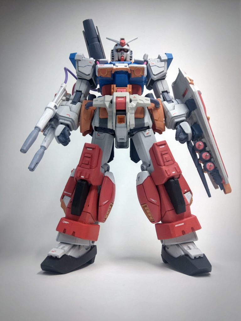 エコプラはバンダイのガンプラ体験会用キットの色替えですね。FG ともEG ともHGとも違うキット。