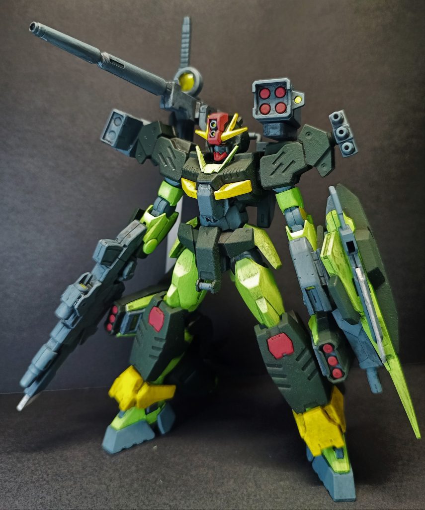 機体色が緑系なことに加えて左肩にミサイル！これは右にキャノンを付けて(レイヴン感)、どちらかの肩を赤く塗るしかねぇ！(ボトムズ感)ということで改造を始めました
