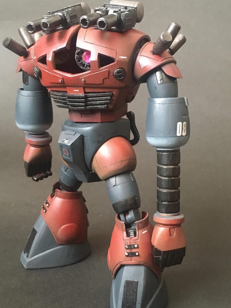 伸びる手は、YouTubeに上がってた作例を参考にさせていただき、パーツ差し替えで再現しました。