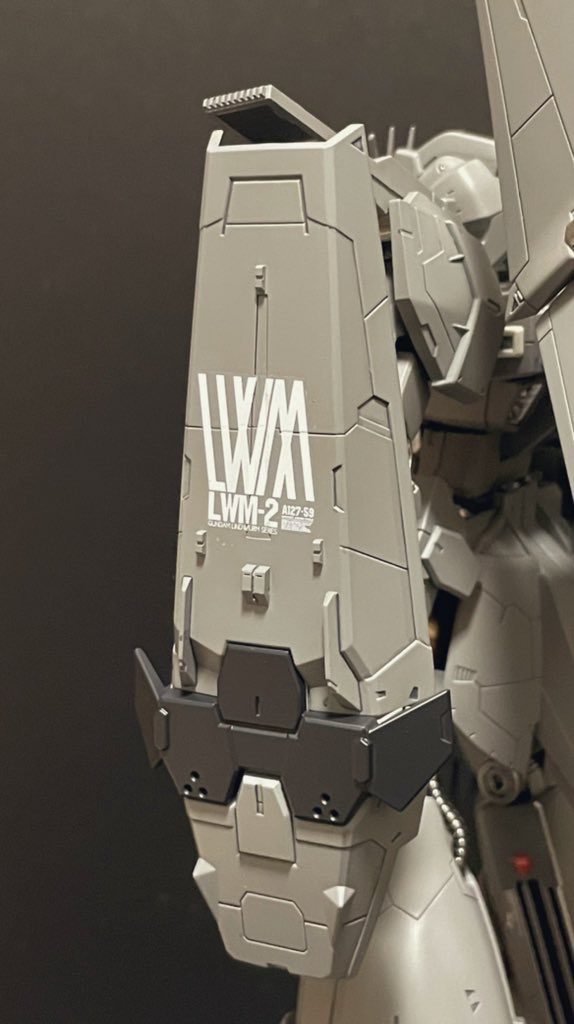 ガンダムリンドヴルム–2枚目/制作者：ジュン