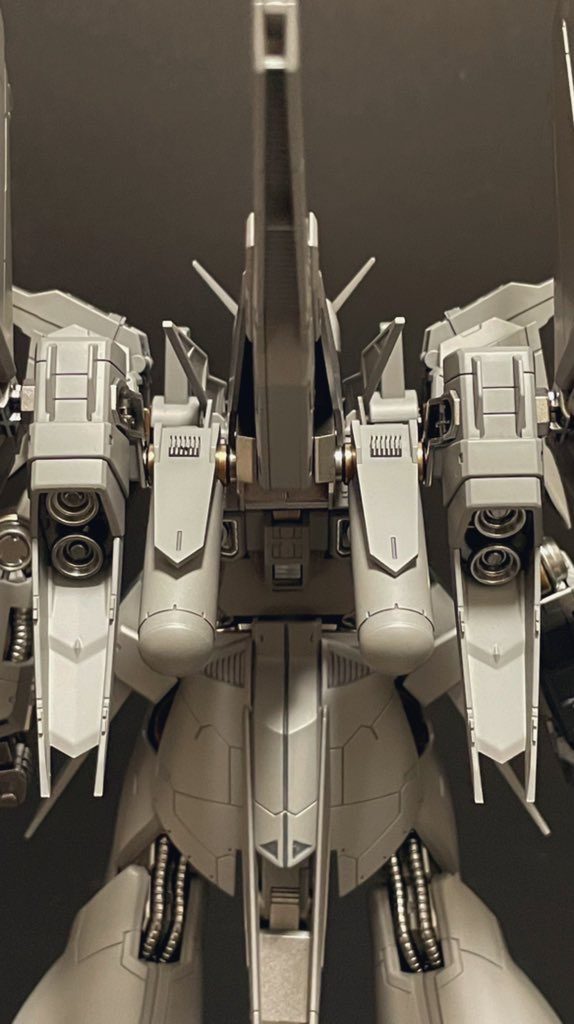 ガンダムリンドヴルム–3枚目/制作者：ジュン