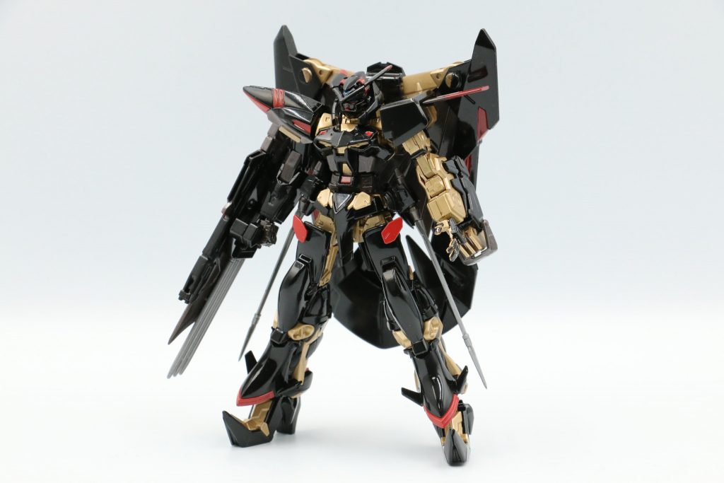 立ち姿です。鏡面の多い天ミナに光沢は相性がいいですね