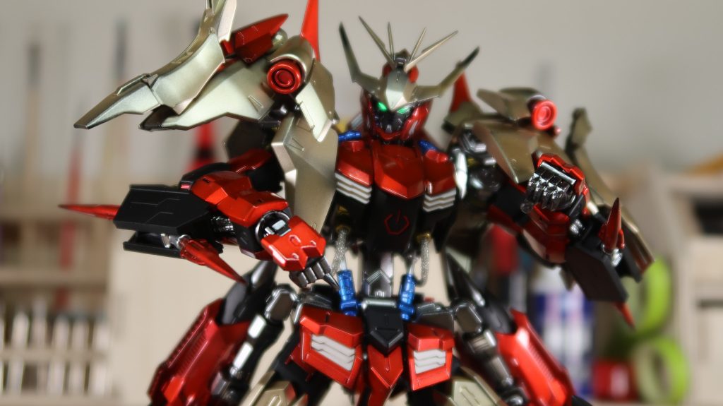 〈ファイティングポーズ〉一応バルバトスだし素手で戦っても強そう。