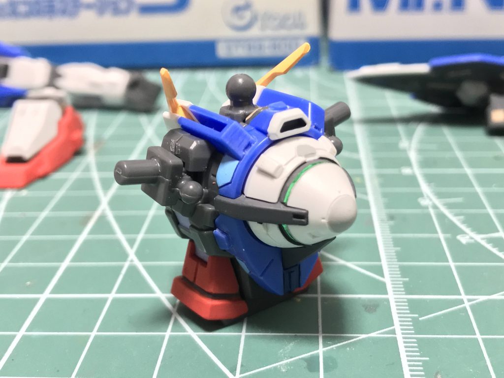 GNドライブの粒子っぽさを、銀シールに緑マッキーを塗って、細く切って貼りました。シール最高。