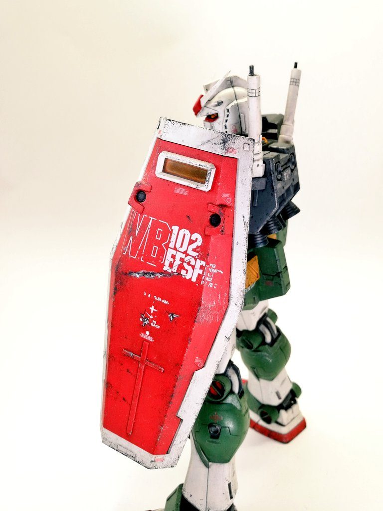 ウェザリングとダメージ加工に全力を注ぎました! シールドがお気に入り。ドライデカールはダメージ入れやすくていいですね♪