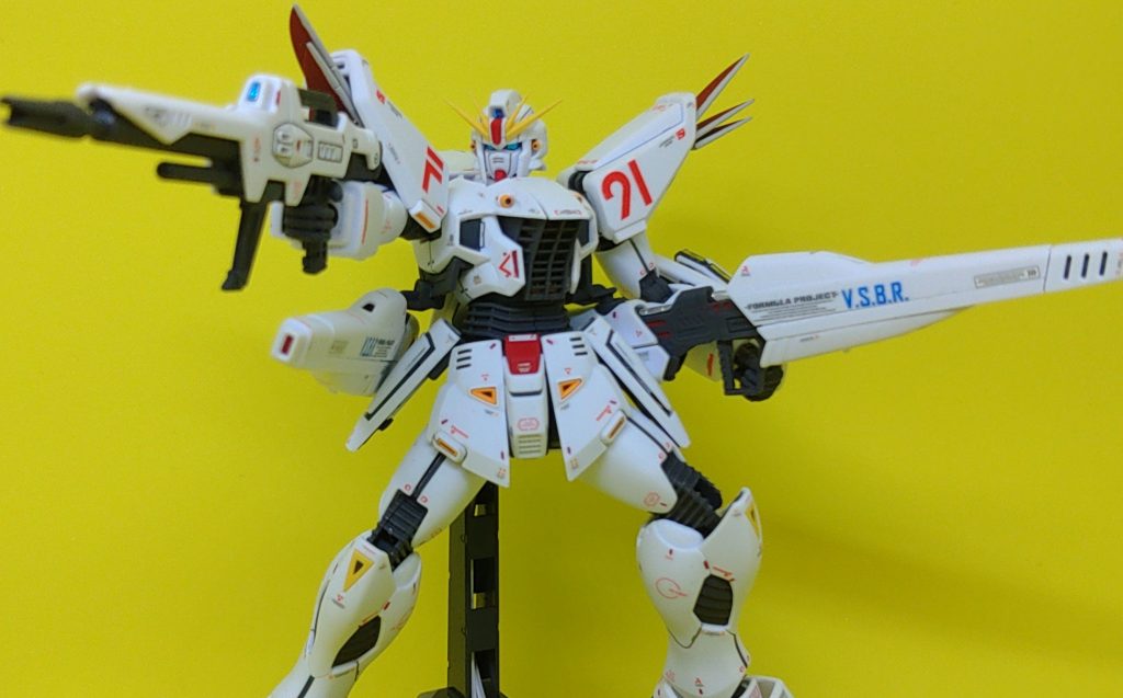 ヴェスパーを構えて、個人的なF91のイメージはこんな感じです。印象深いのはやっぱりクライマックスUCのOPですねぇ