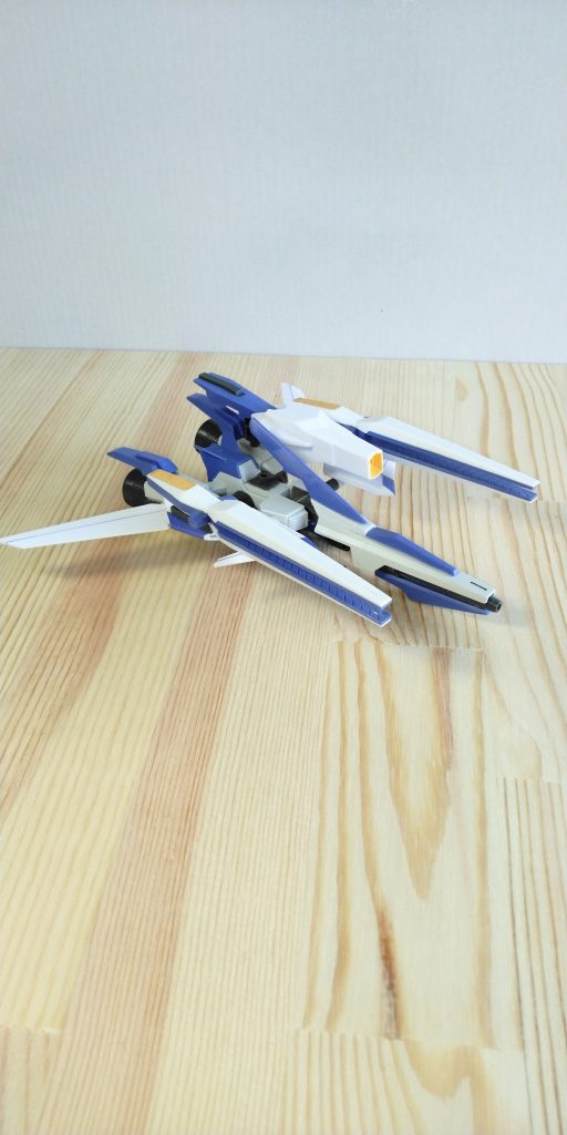 支援機のデルタブースターです。前述のデルタνガンダムにドッキングして、はじめて最高のパフォーマンスを発揮してくれます(脳内設定)