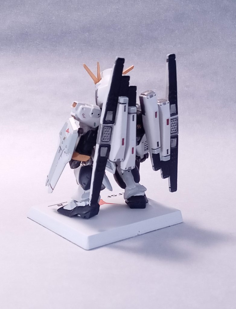 コンバージ・ダブルフィンファンネルニューガンダム・リペイント改造–4枚目/制作者：マッドさん