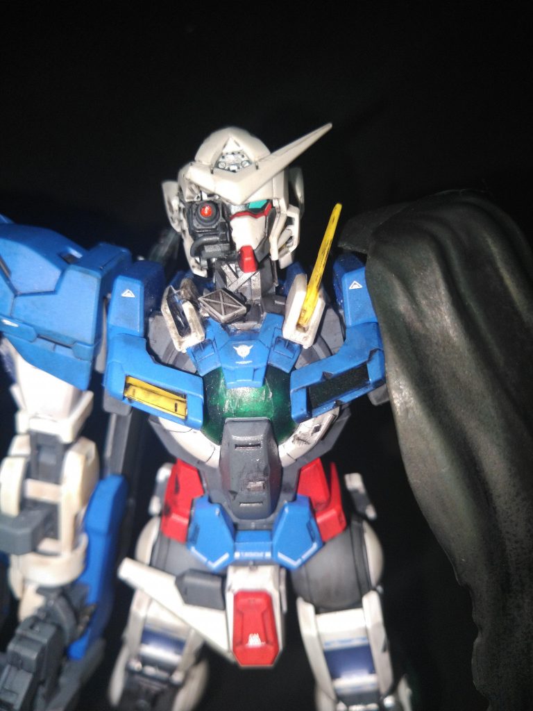 ･･･たつもりが貼り忘れてた接写(笑)刹っちゃんによる継ぎ接ぎを表現してみたり。一期ラストのビームサーベルがどっから刺さったのか判らなかったのでこの位置からならGNドライブ死なずに済むかな？的な箇所で穴塞ぎしとります(゜∀。)