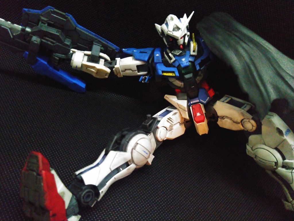 ドゴォ！(腹キック)この後の｢貴様達の時代は･･･終わっている！｣斬りを振り下ろさずに交差斬りにしてたら話が終わってた気もする(゜∀。)  