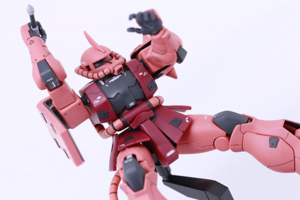 いかがだったでしょうか。ここ最近は少しマシになったのかもしれませんが、相変わらずガンプラ不足。量販店で、少しずつ在庫がストックされ始めたとのことですが、各ガンダムベース等での再販や、福岡の新規フラッグショップがオープンしたら、そちらに流れていってしまうんでしょうか‥ですので、手に入るキットで、いろんな方法で楽しみたい。そういうわけですので、次回も入手容易なキットを作成したいと思います( ^^) ご覧いただき、ありがとうございました。