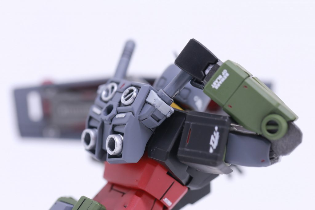 〇バックショット〇可動を確認する意味でも、ここまでの腕を引く動作が難なく可能。各部2重関節に加え、肩の引き出し可動もありますので、柔軟性はあります。ポロリもほとんどなく、ストレスフリーなキットでした。