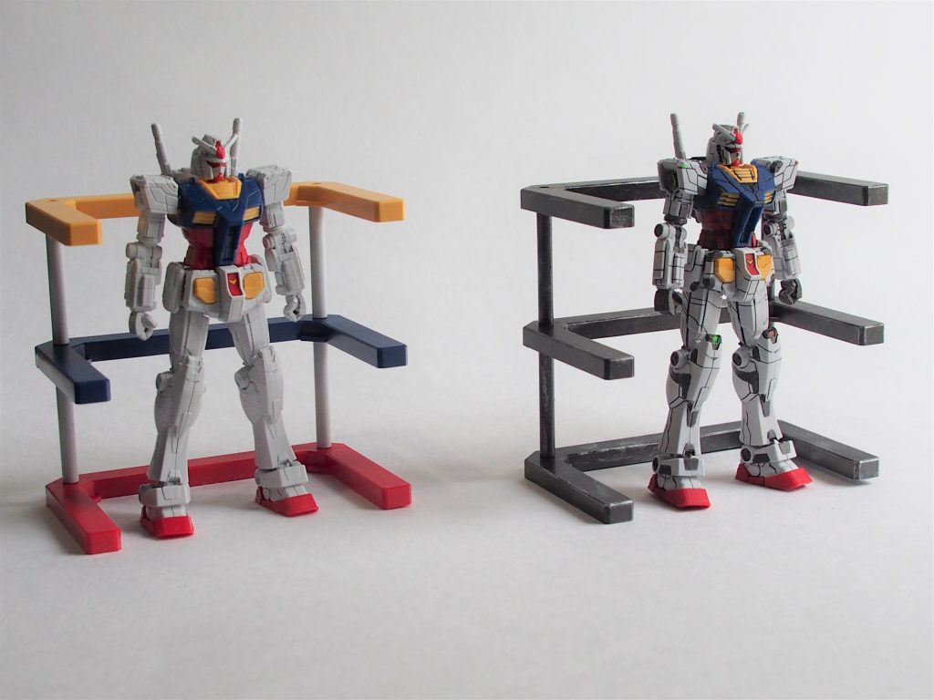 息子がもらった素組と比較。こうして比べてみると、サイズの割に情報量が多くてちょっとクドい気もしますね……