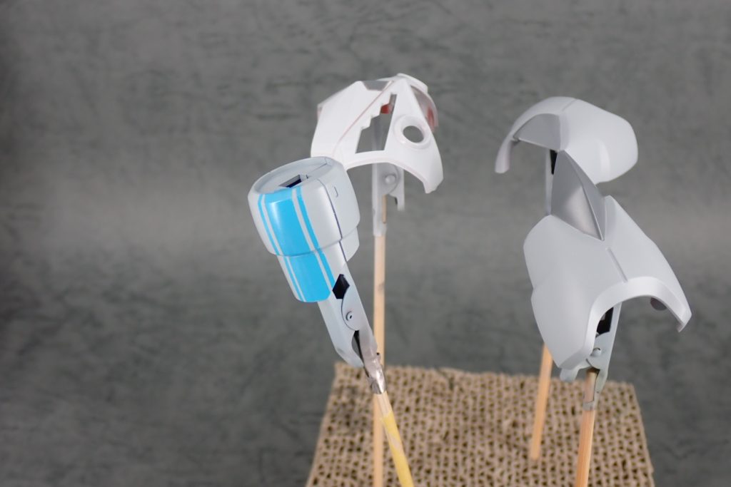 青いラインのマスキングは、まあまあの出来。