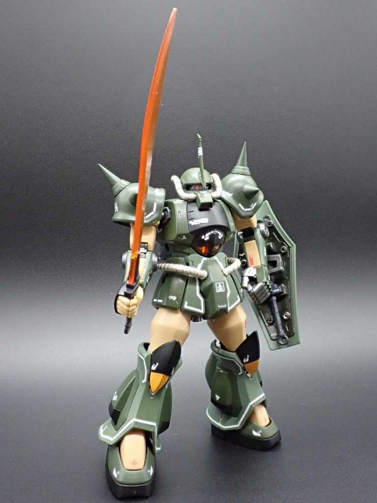 付属デカールが割と劣化していて剥離・紛失してしまい、どうせならと市販デカール盛り盛りにしました。昭和によく見た感じのイメージで……