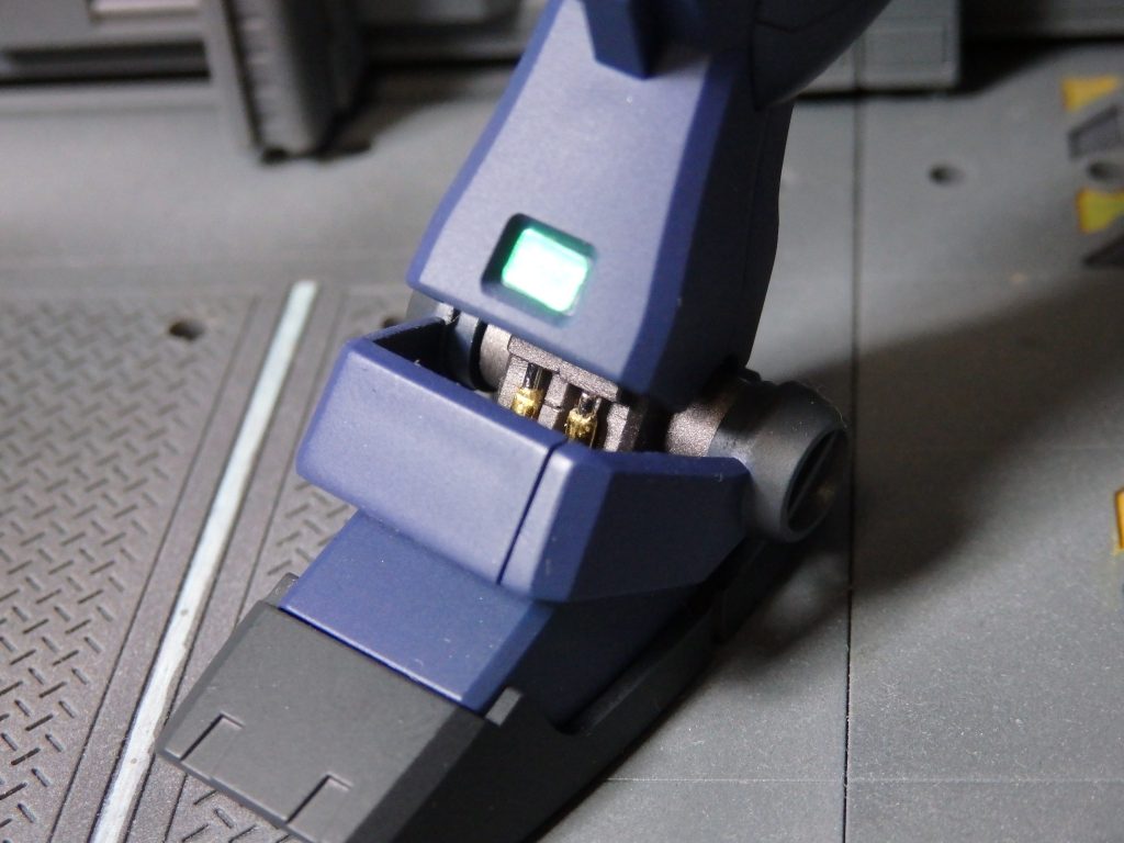 モーメントと制作ストーリーで上げていますが、シリンダーを百均のパイプで作成しました。アンクルガードで全然見えませんが、作っていて楽しかったです。最後までご覧いただきありがとうございます。