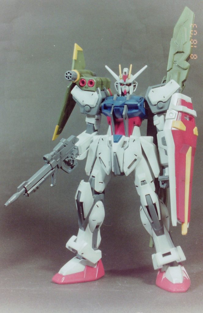 こちらはおまけの放映当時発売されたランチャーストライク!2008年のカメラの刻印で14年前の作品です。最後までご閲覧頂きましてありがとうございました。