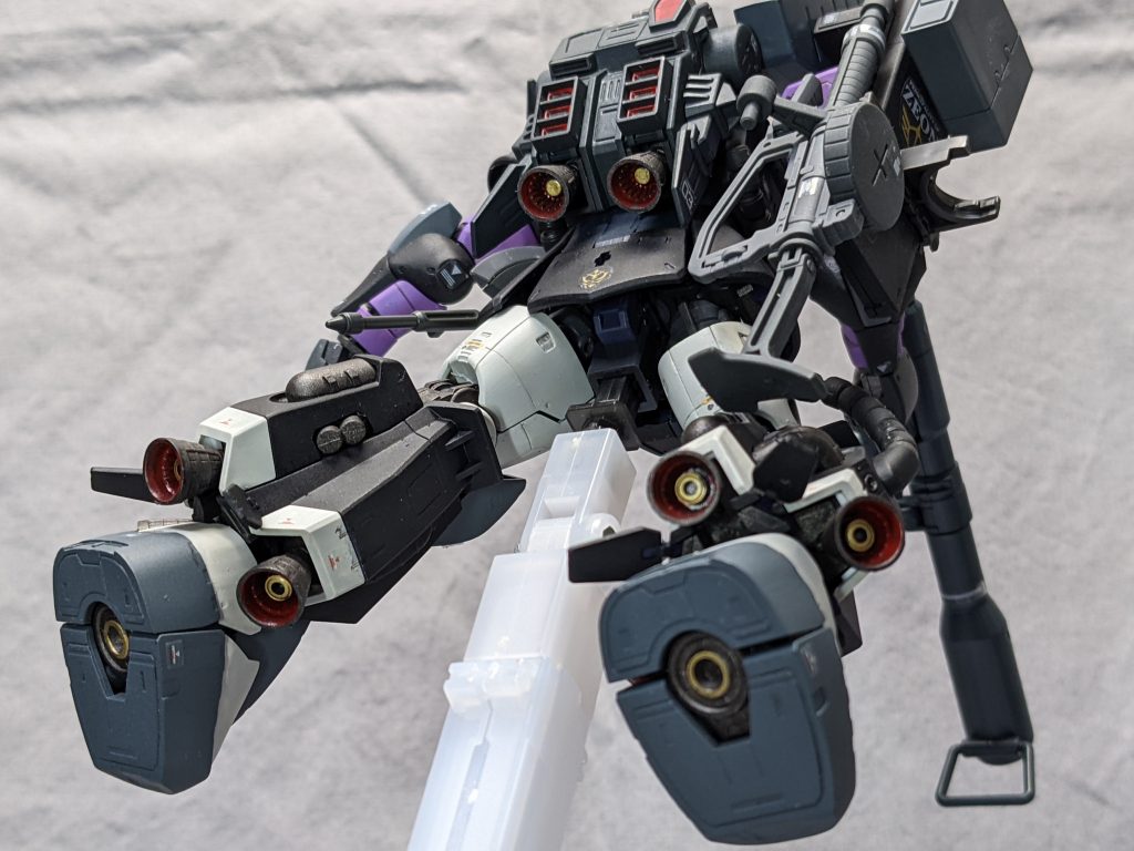 各機、バーニア内部の塗り分けをしています。