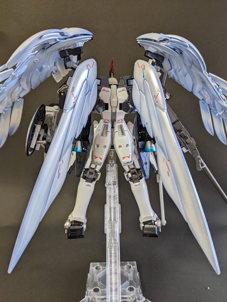 羽はウイングと同じくグラデーションパールで。以前作ったウイングと同じくブルーグラデーションで作成。