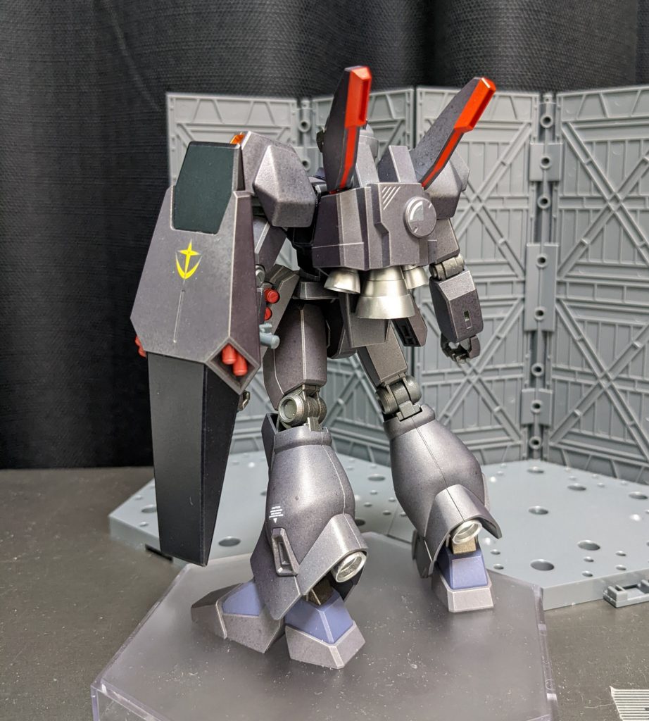 後ろはデーカル例が無かったので寂しい仕上がり。